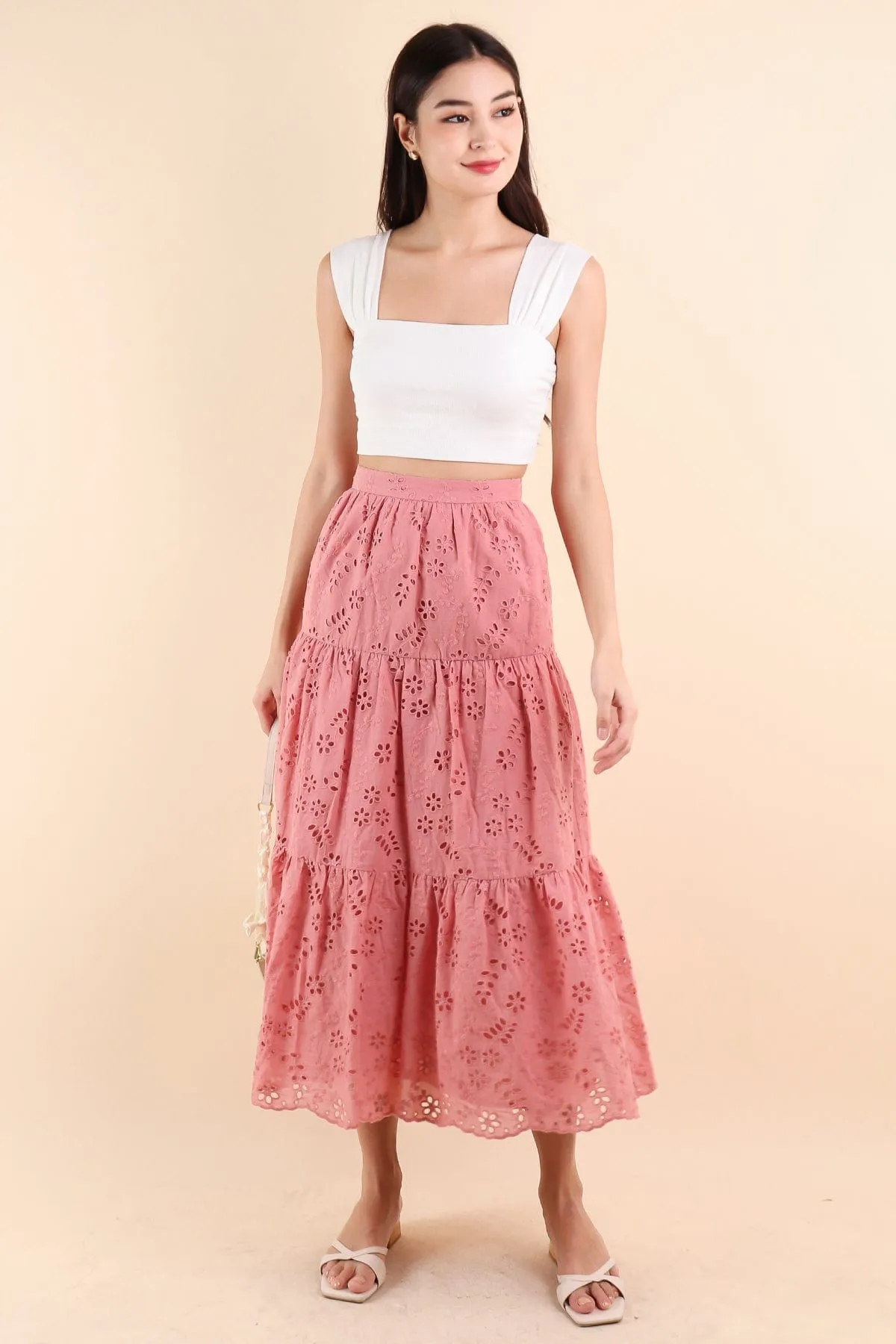 ELYSSA EYELET MIDAXI TIER SKIRT IN ROSE PINK