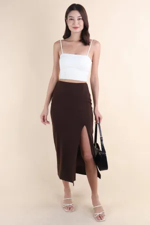 EVERDEEN SLIT SKIRT IN COFFEE