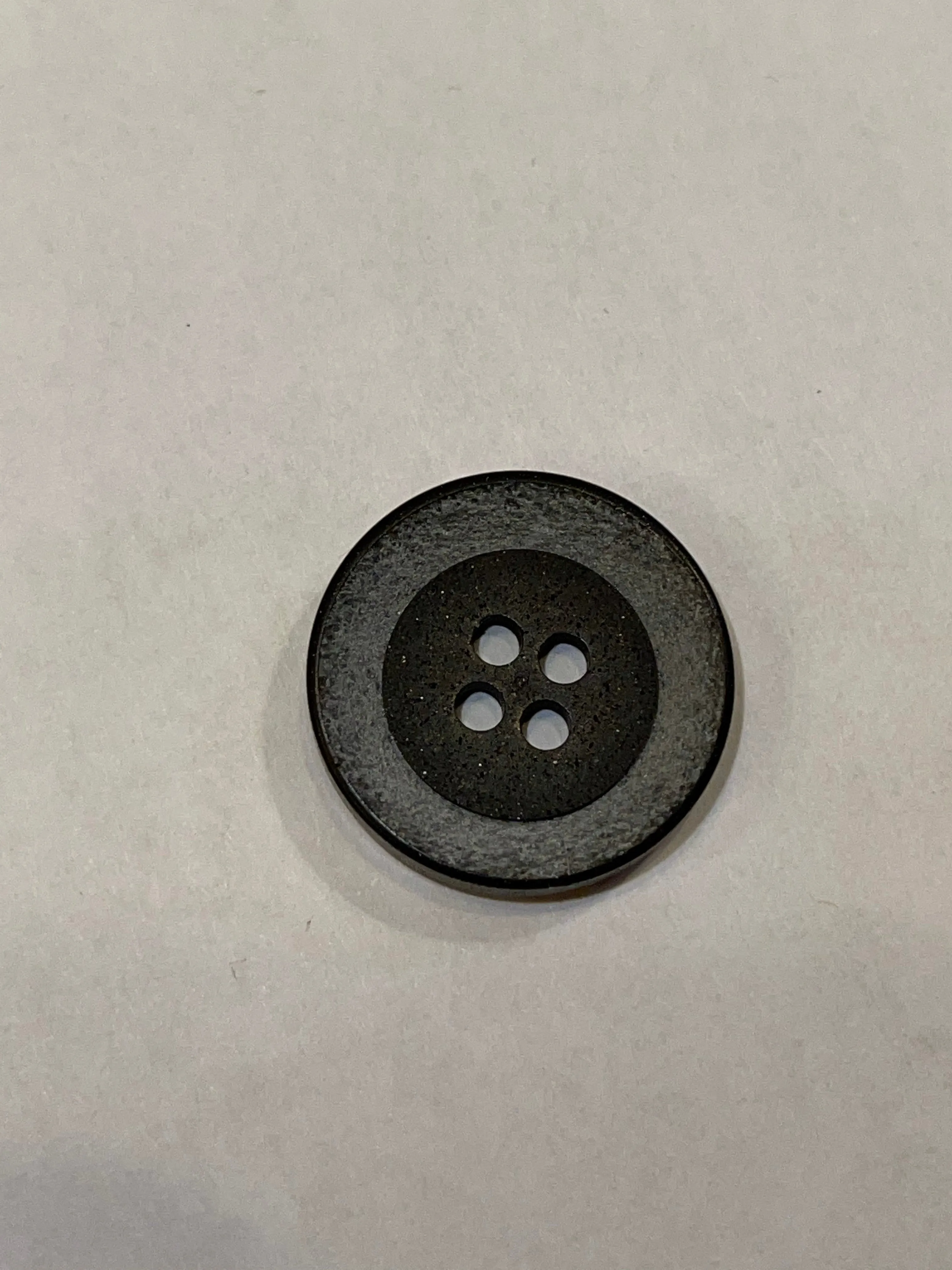 Plastic Concave Edgy Round Button