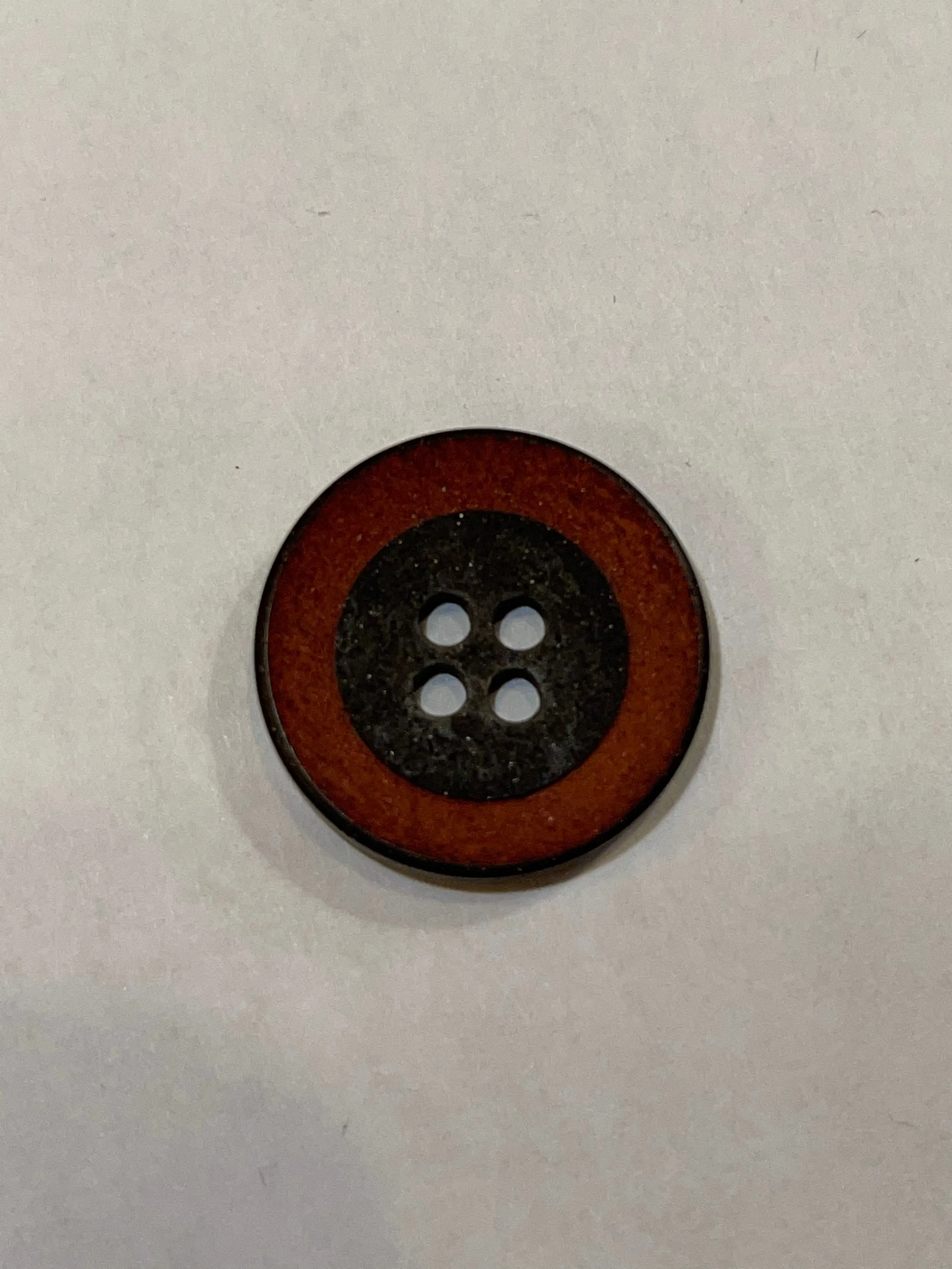 Plastic Concave Edgy Round Button